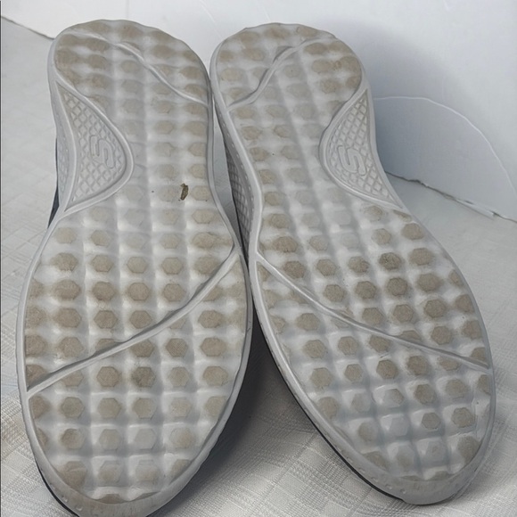 The Skechers Matera Knocto in Navy size 11.5 - Picture 8 of 8